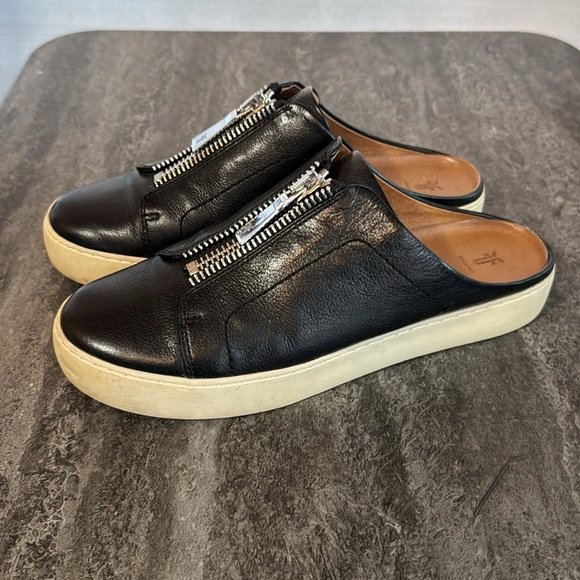 Frye Women's Lena Zip Mule Black Sneakers Flat 9.5 M - Picture 2 of 6